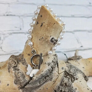 Delicate Faux Pearl Cute Acrylic Butterfly Charm Bracelet 8in